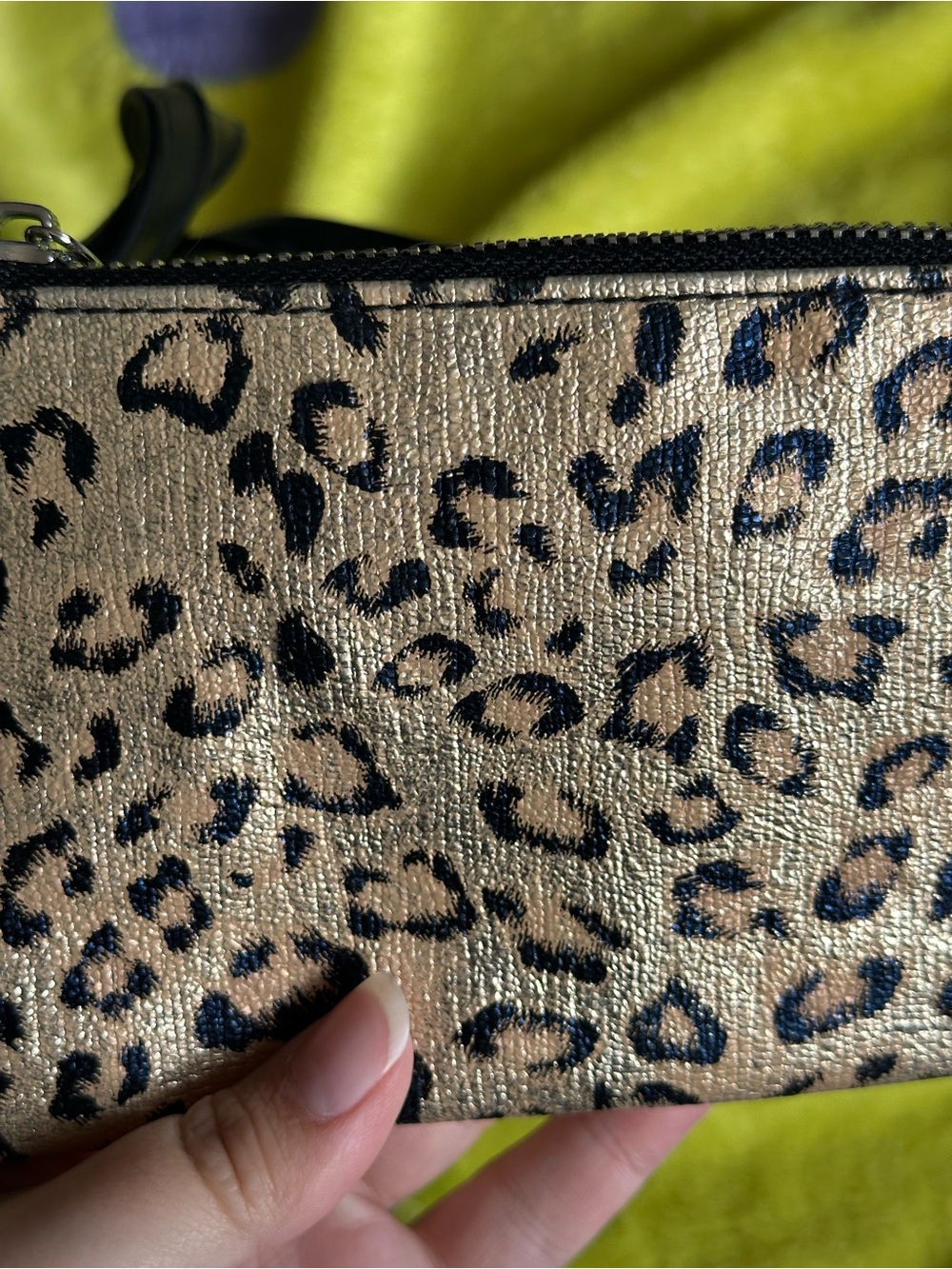 Purse - Picture 2 of 4